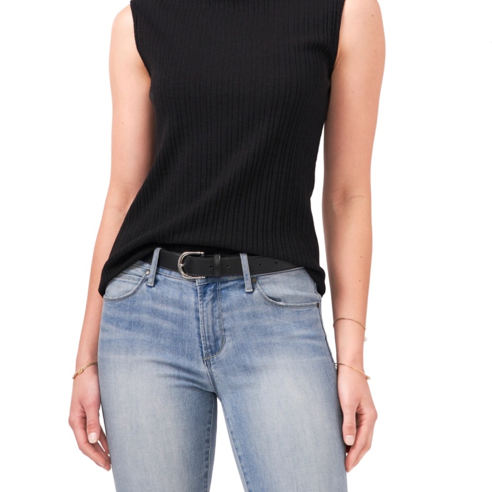 Black and White Ribbed Sleeveless Tops - Picture 3 of 3